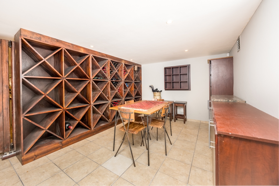 5 Bedroom Property for Sale in Klein Zevenwacht Western Cape